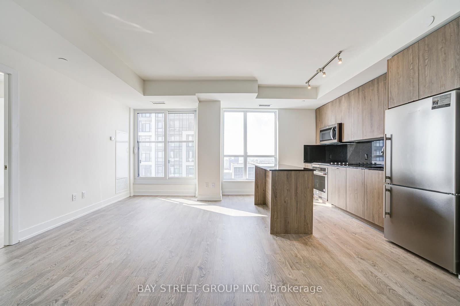 5 Mabelle Avenue, Unit 4032 thumbnail 12