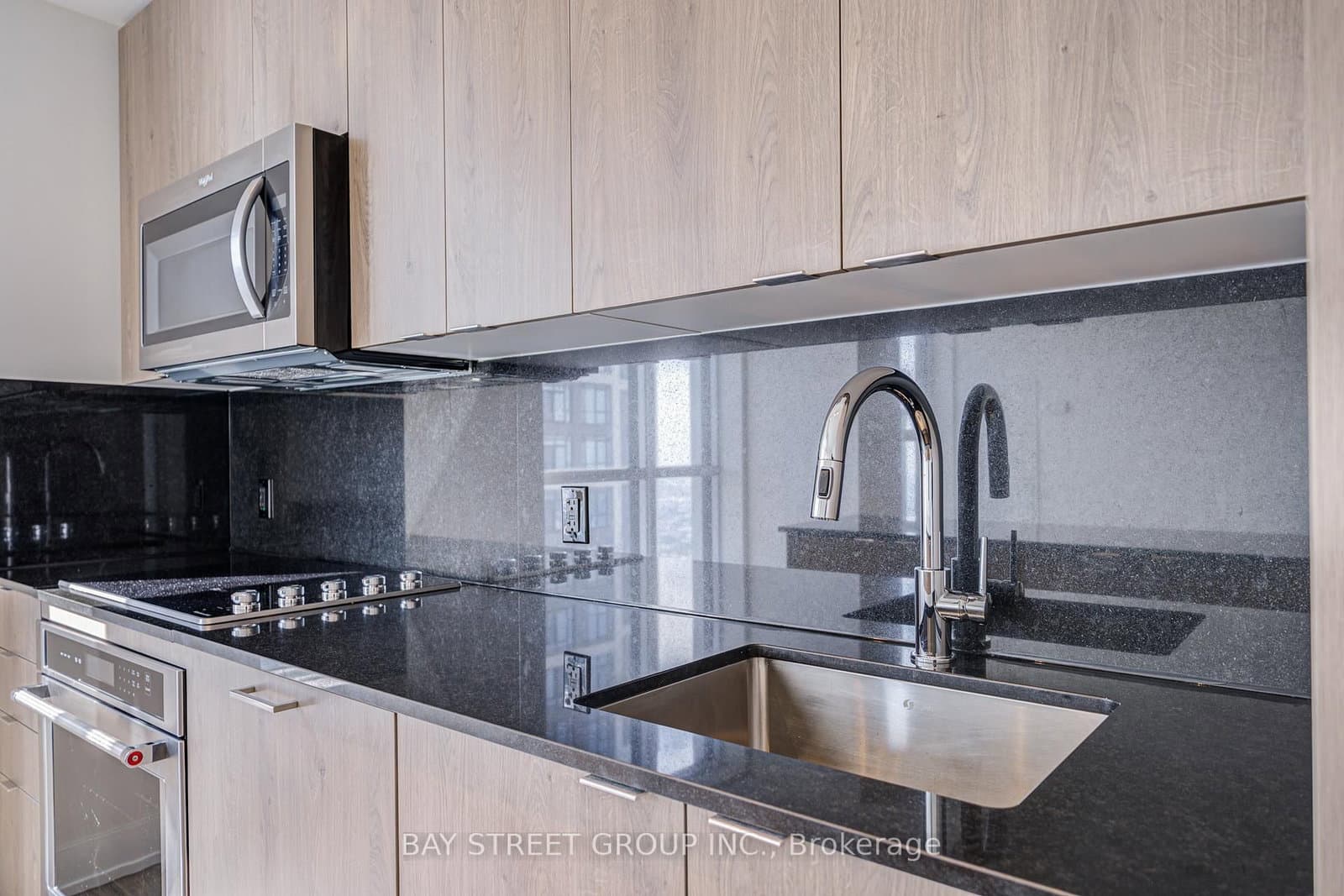 5 Mabelle Avenue, Unit 4032 thumbnail 18