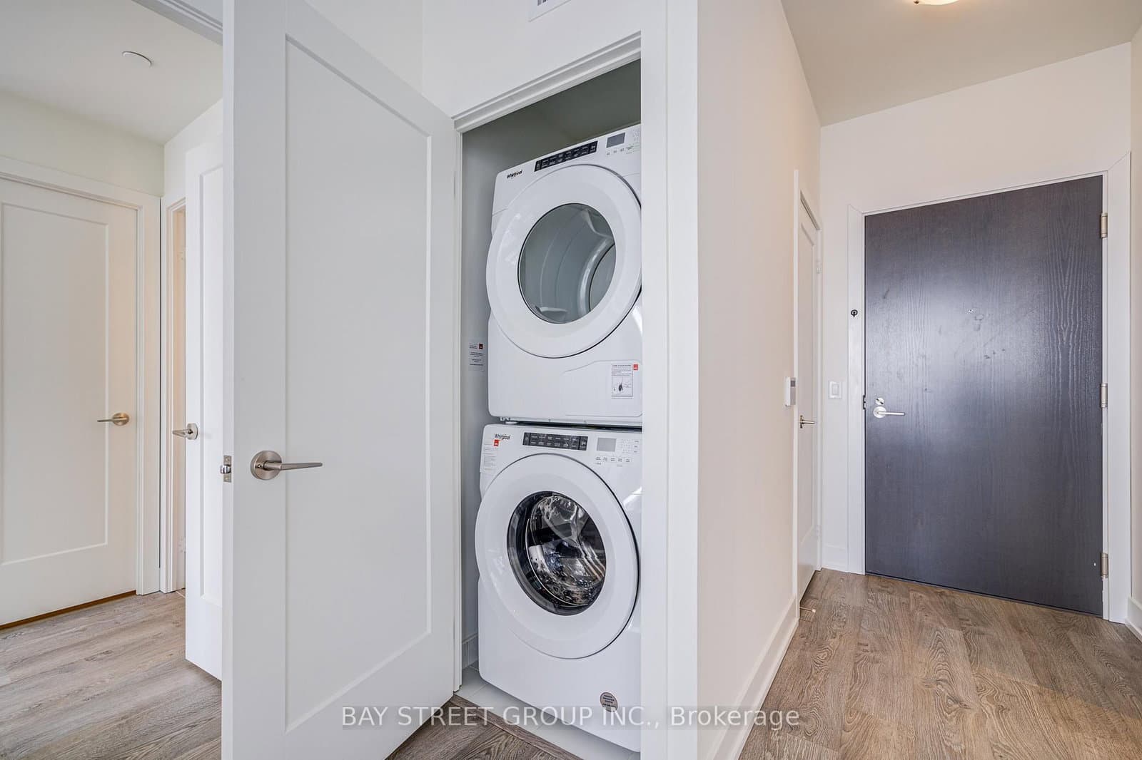 5 Mabelle Avenue, Unit 4032 thumbnail 22