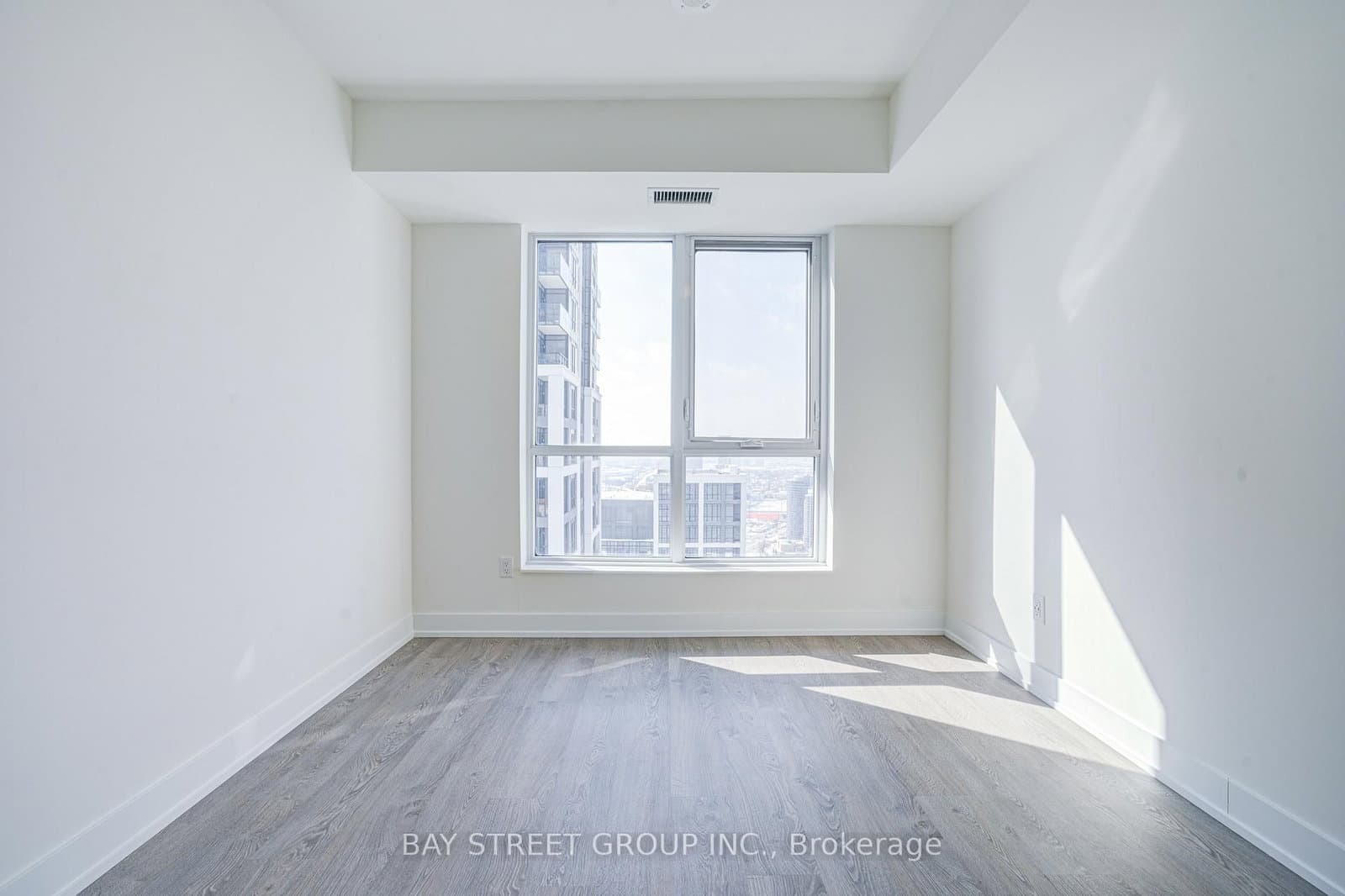 5 Mabelle Avenue, Unit 4032 thumbnail 24