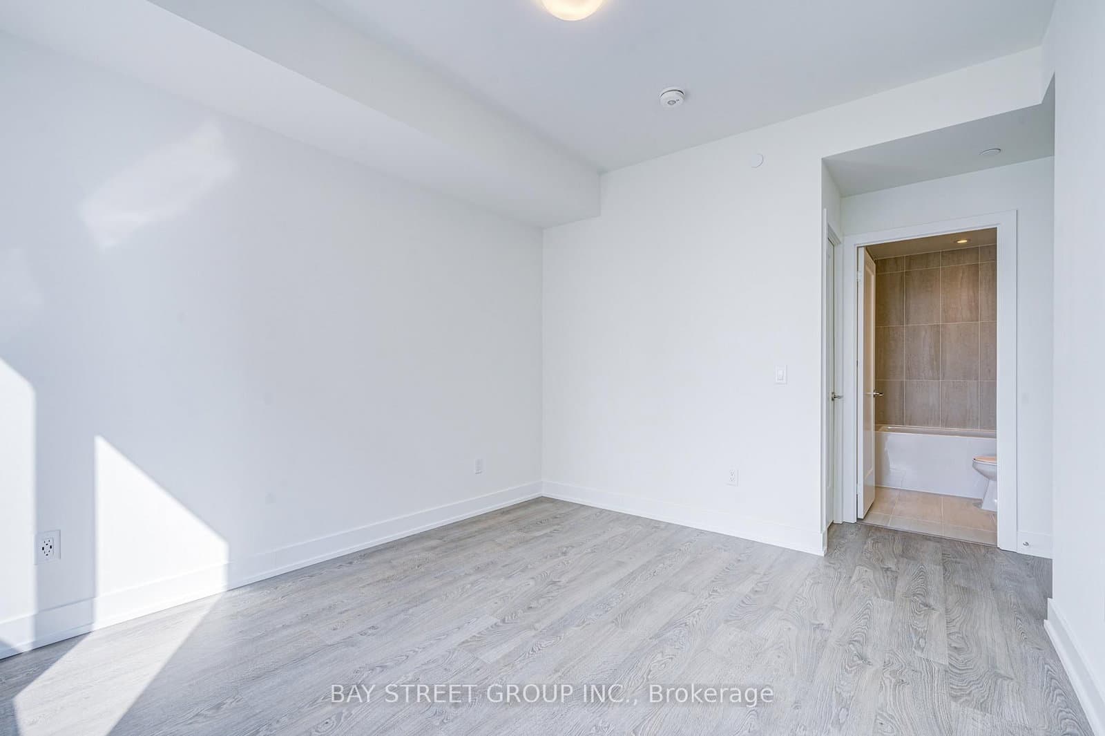 5 Mabelle Avenue, Unit 4032 thumbnail 26