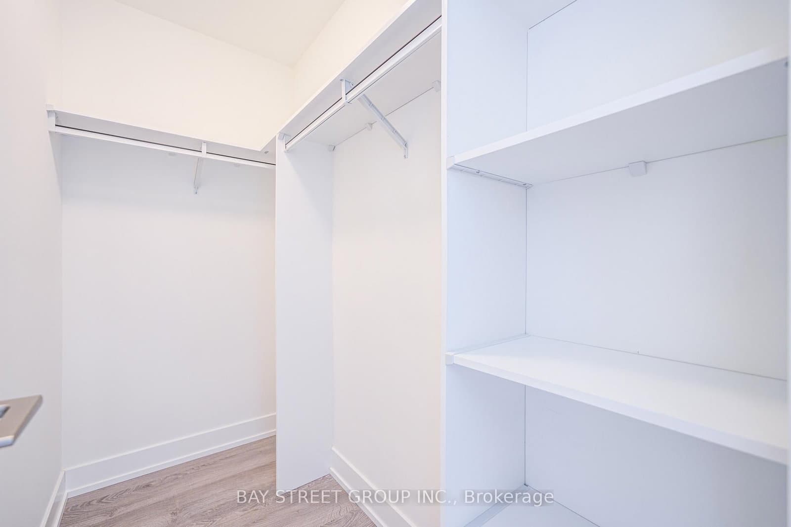 5 Mabelle Avenue, Unit 4032 thumbnail 28