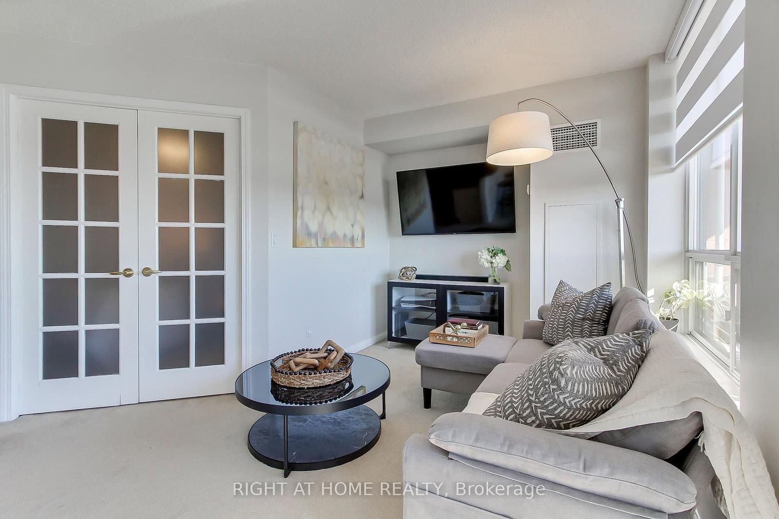1140 Parkwest Place, Unit 1002 thumbnail 2