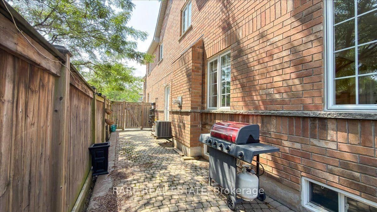 1825 Hobson Drive thumbnail 33