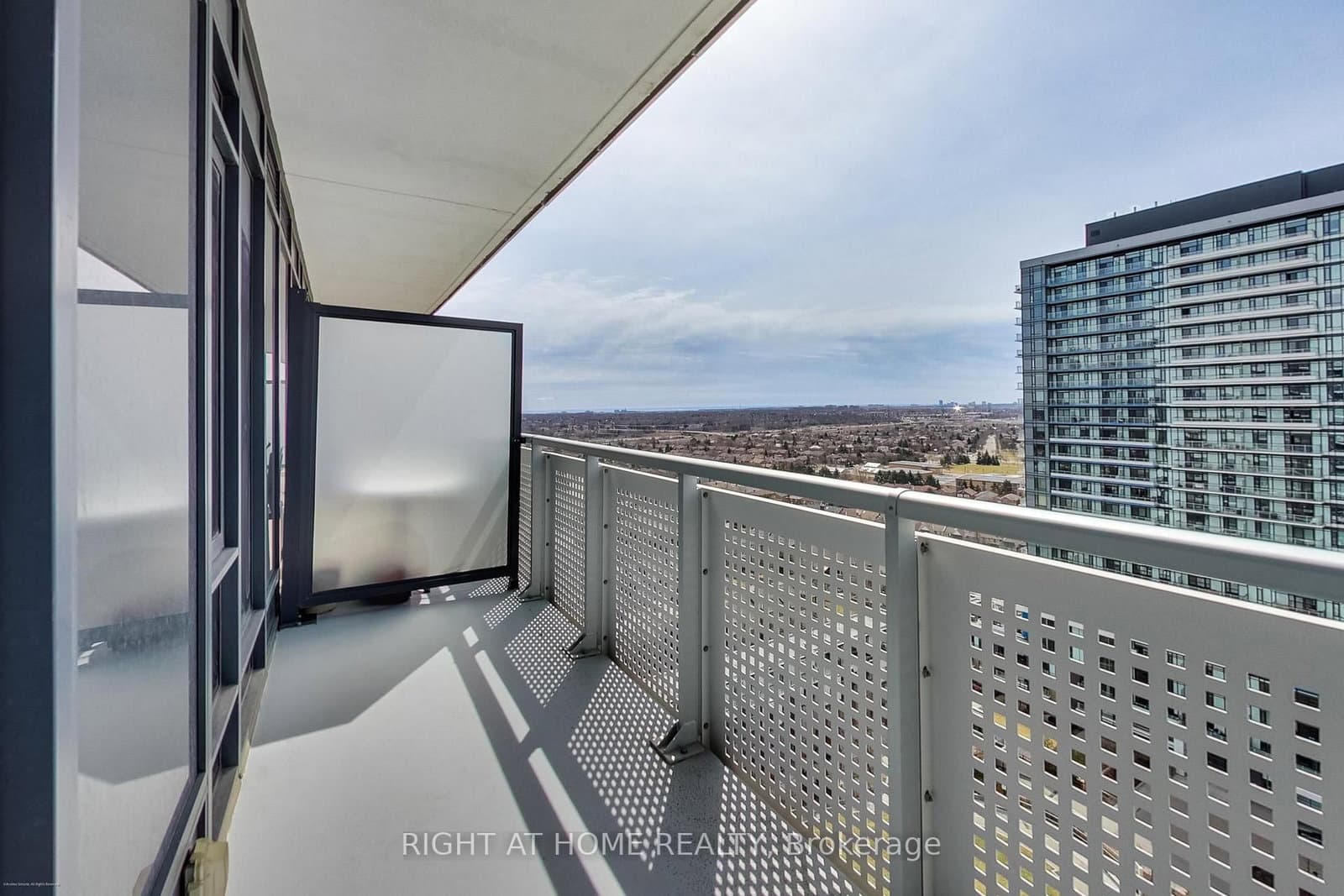 2520 Eglinton Avenue W, Unit 1602 thumbnail 19