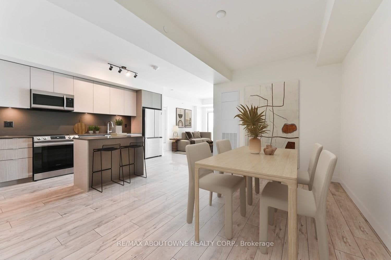 133 Bronte Road, Unit B0723 thumbnail 4