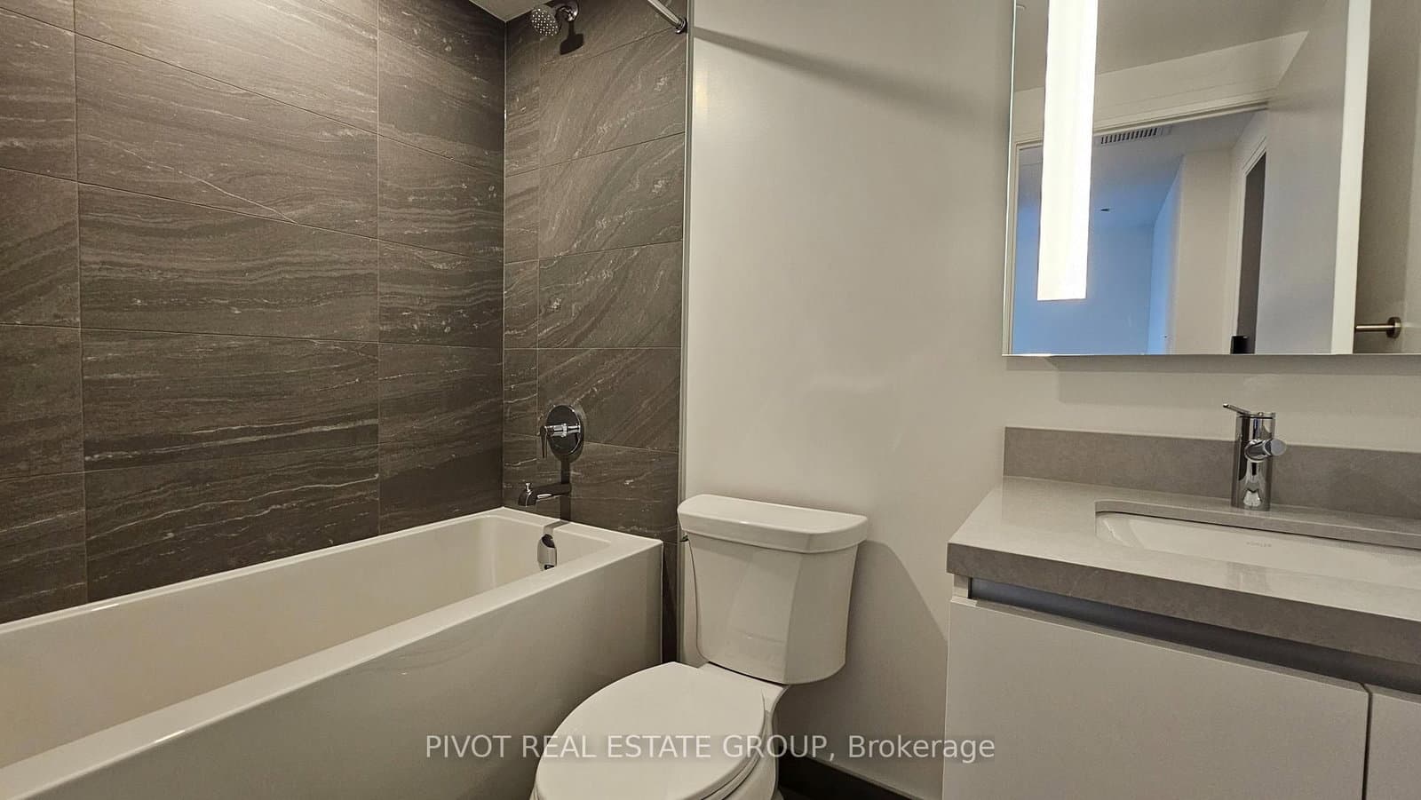 2 Erskine Road, Unit 2104 thumbnail 9