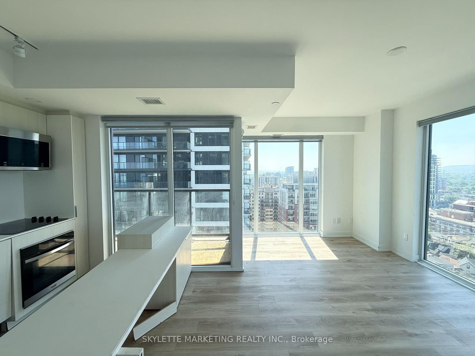 370 Martha Street, Unit 1810 thumbnail 11
