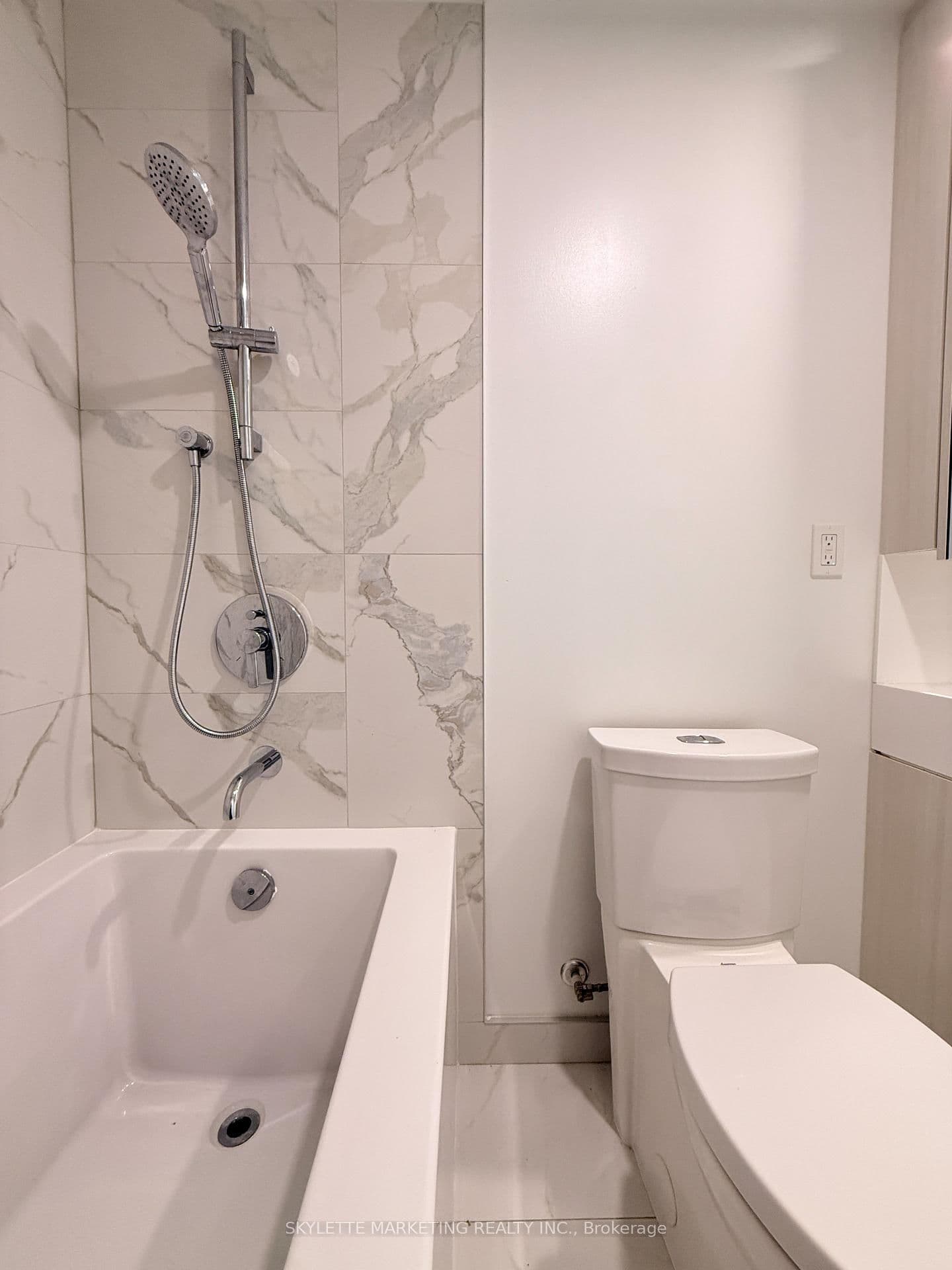 370 Martha Street, Unit 1810 thumbnail 20