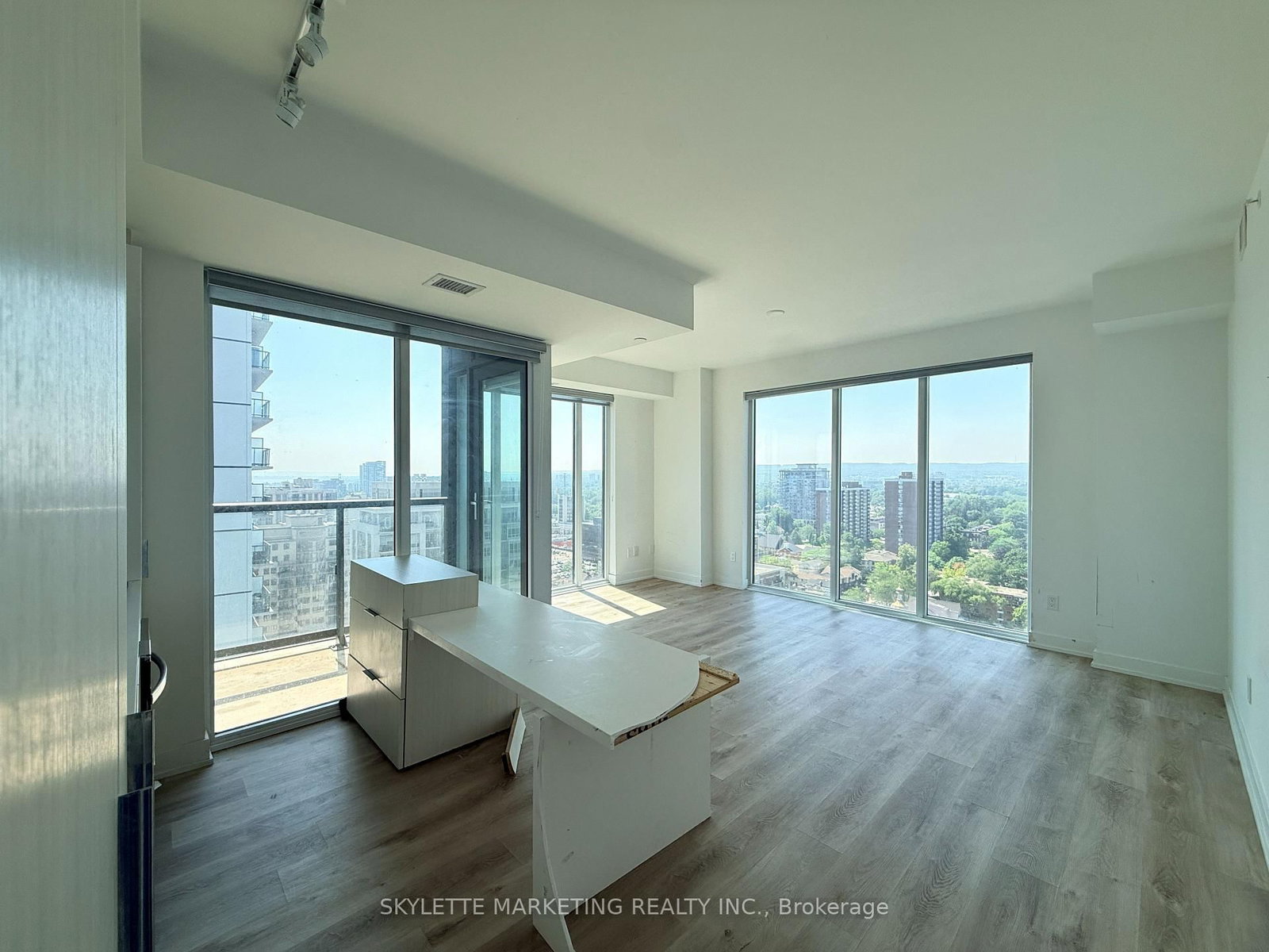 370 Martha Street, Unit 1810 thumbnail 21