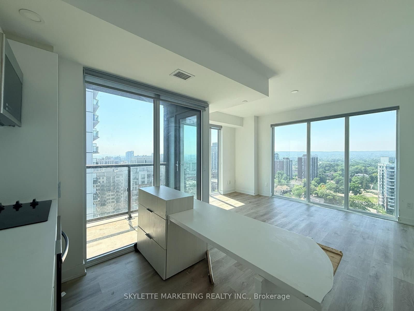 370 Martha Street, Unit 1810 thumbnail 22