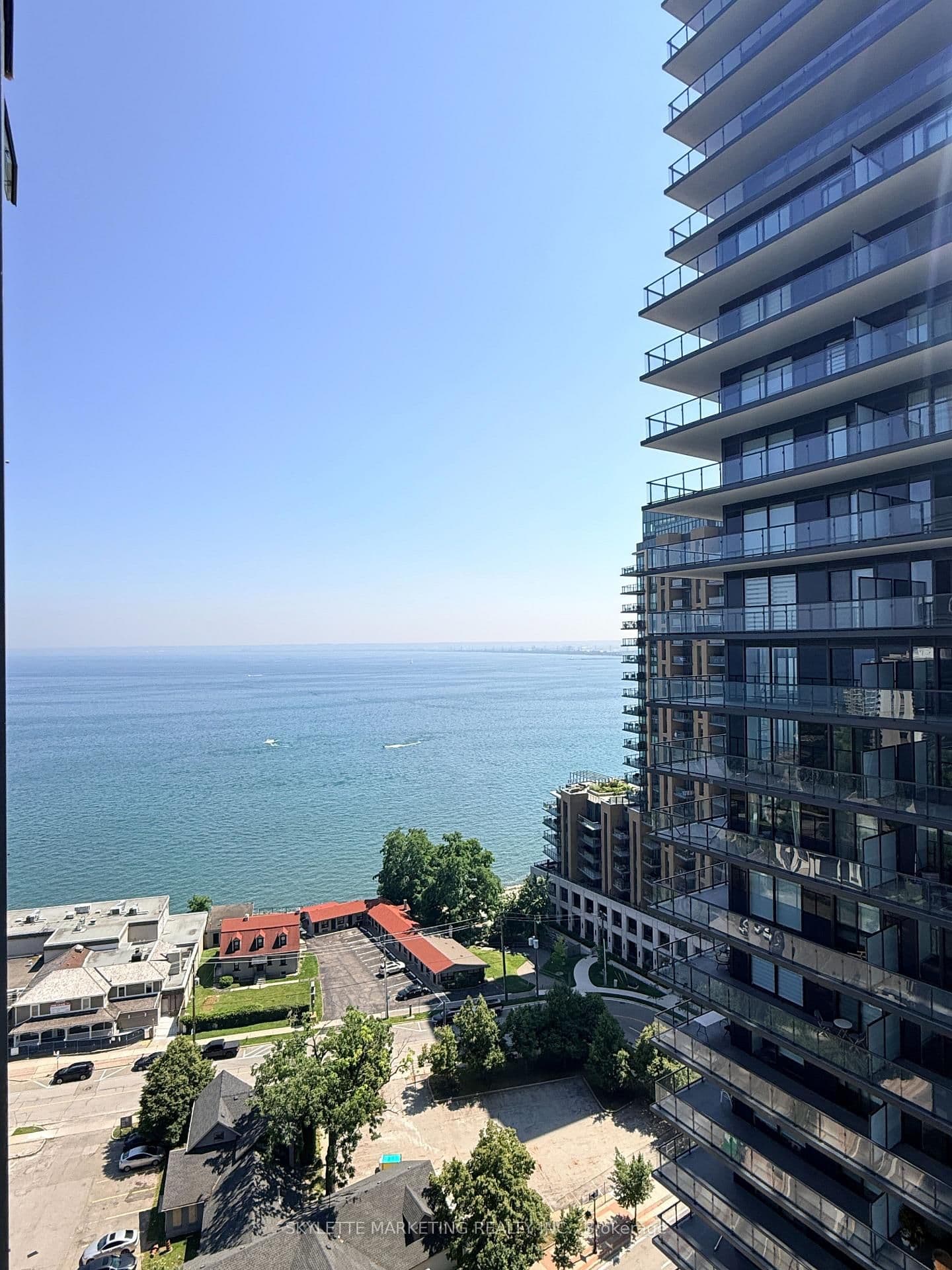370 Martha Street, Unit 1810 thumbnail 24