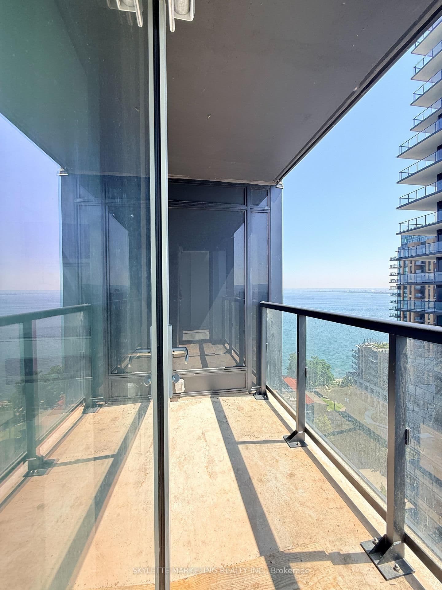 370 Martha Street, Unit 1810 thumbnail 25