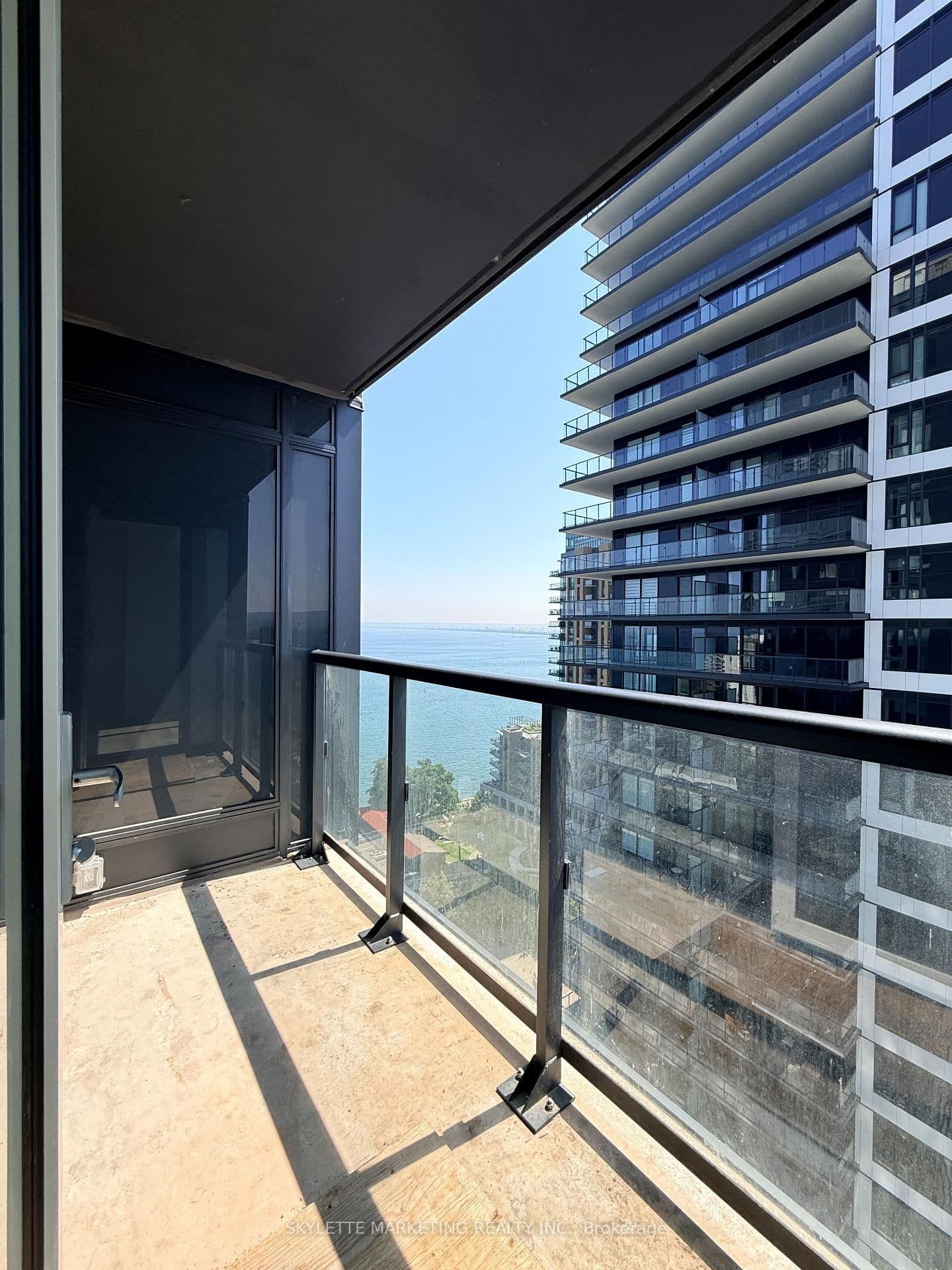 370 Martha Street, Unit 1810 thumbnail 26