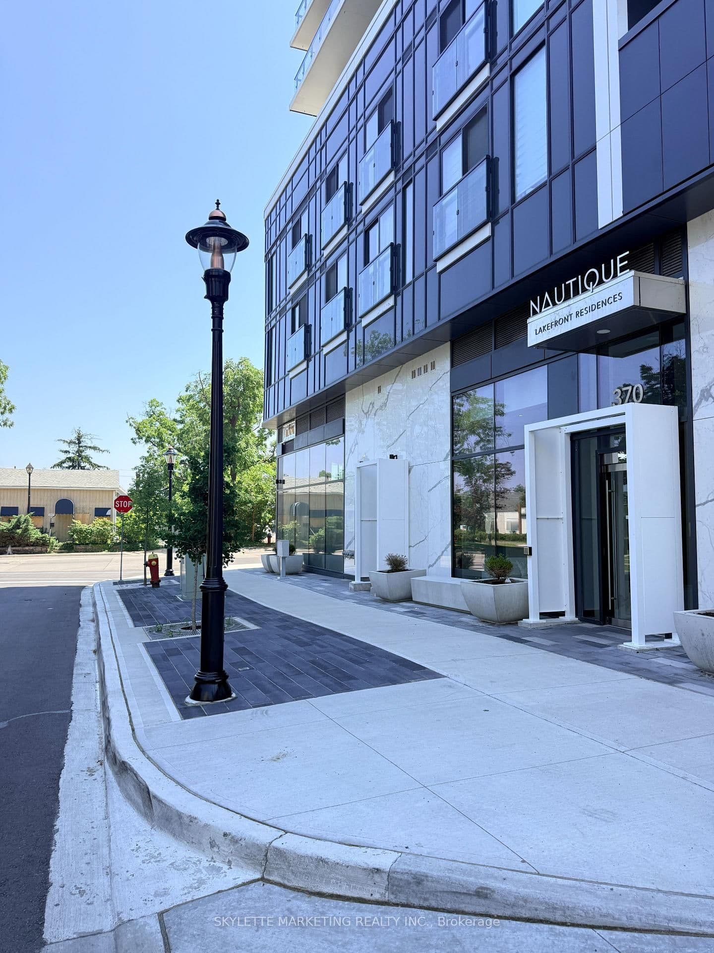 370 Martha Street, Unit 1810 thumbnail 32
