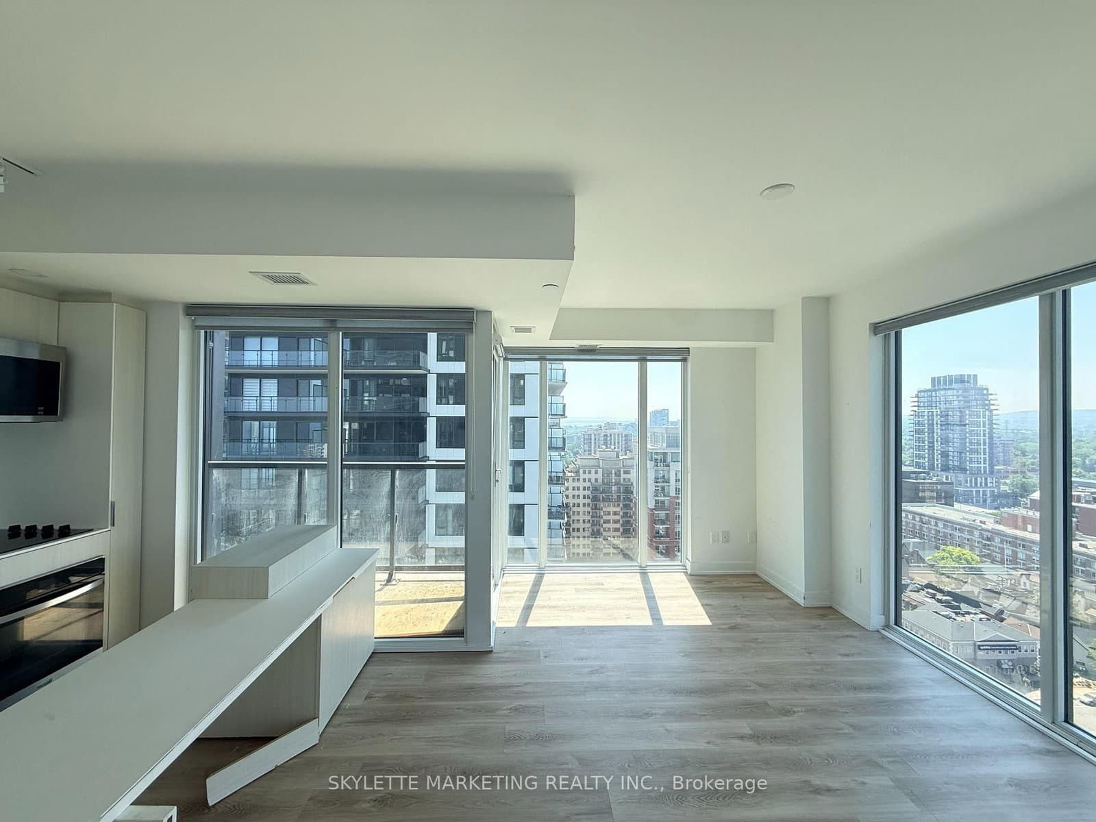 370 Martha Street, Unit 1810 thumbnail 9