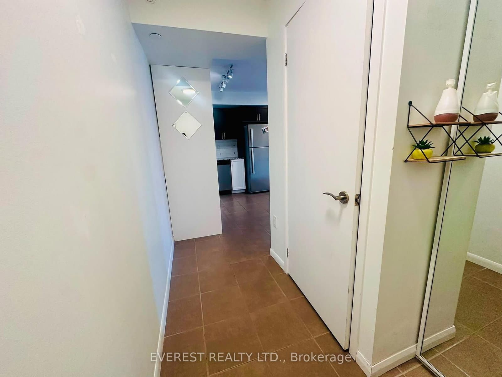 830 Lawrence Avenue W, Unit 517 thumbnail 15