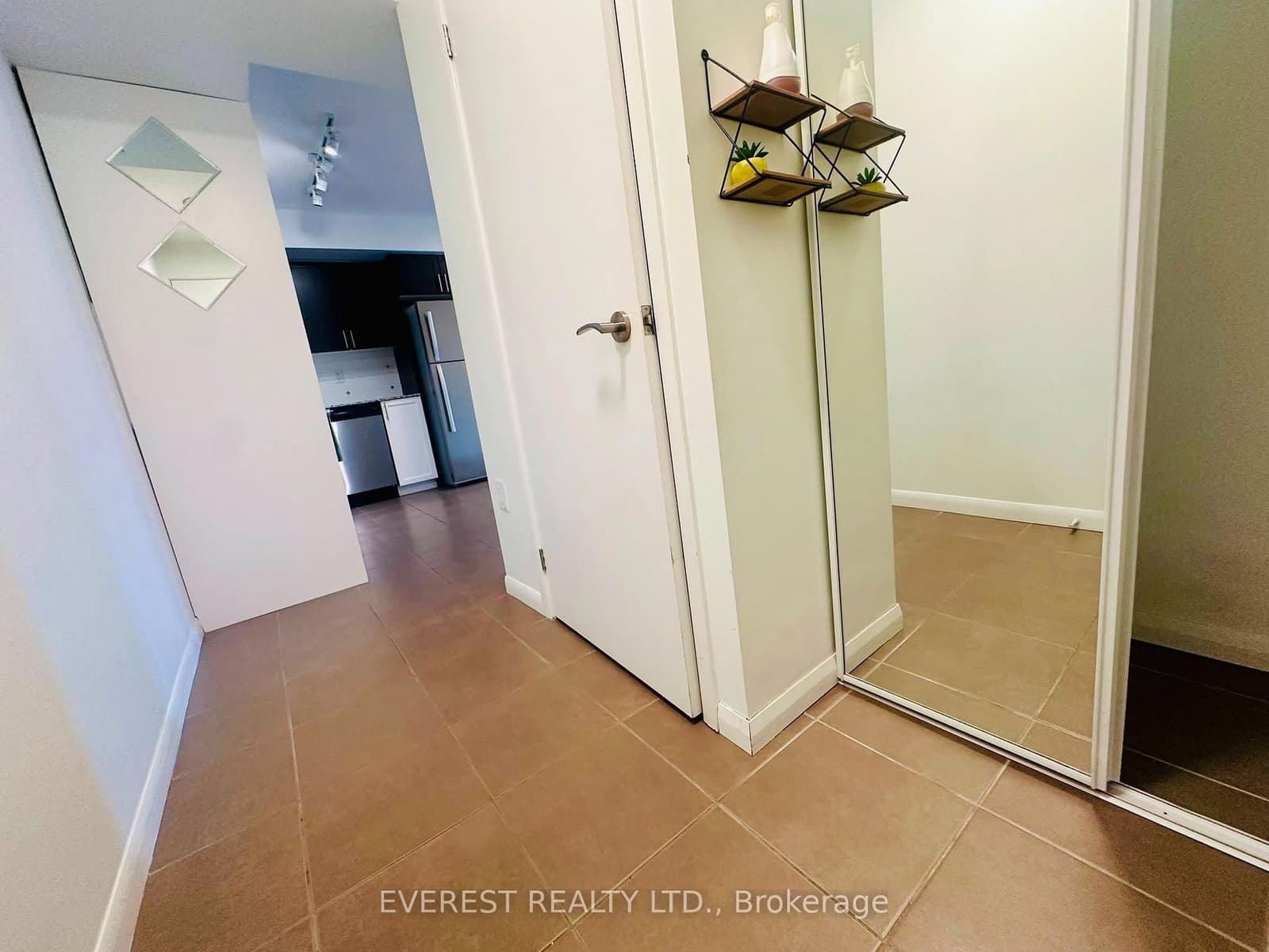 830 Lawrence Avenue W, Unit 517 thumbnail 17