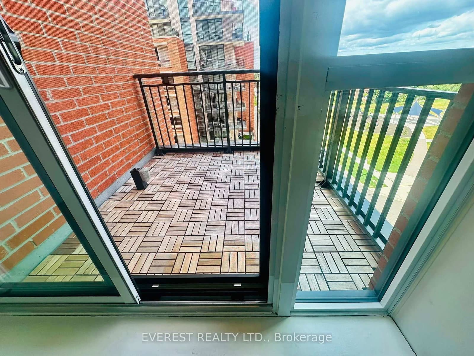 830 Lawrence Avenue W, Unit 517 thumbnail 22