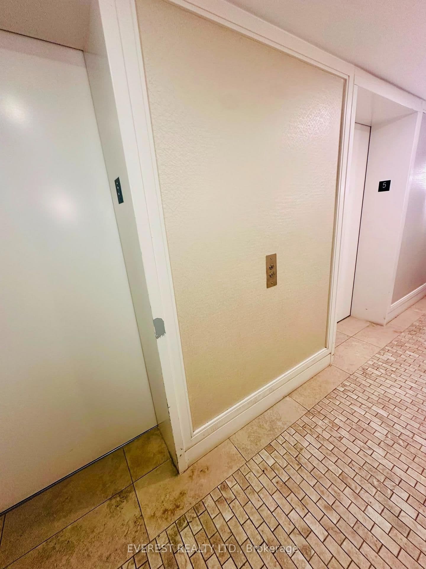 830 Lawrence Avenue W, Unit 517 thumbnail 5