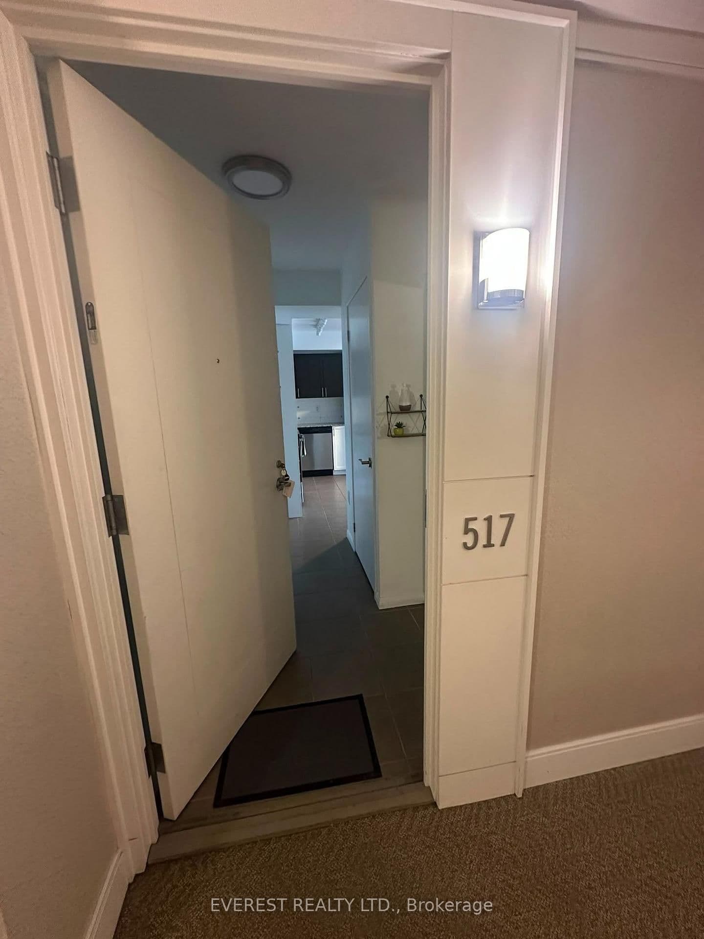 830 Lawrence Avenue W, Unit 517 thumbnail 8