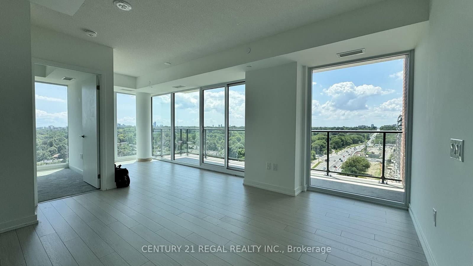 4010 Eglinton Avenue, Unit 1210 thumbnail 5