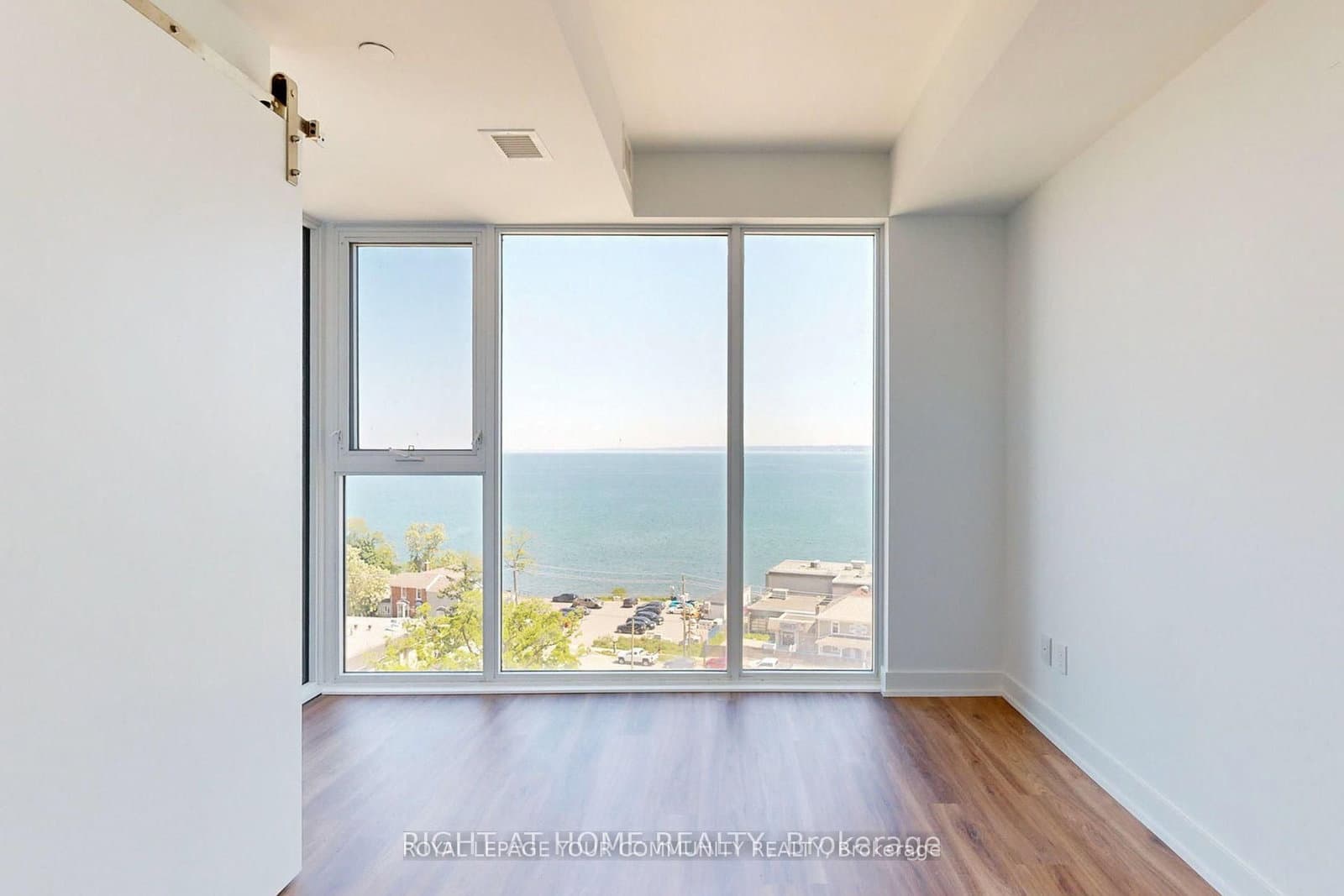 370 Martha Street, Unit 1006 thumbnail 10