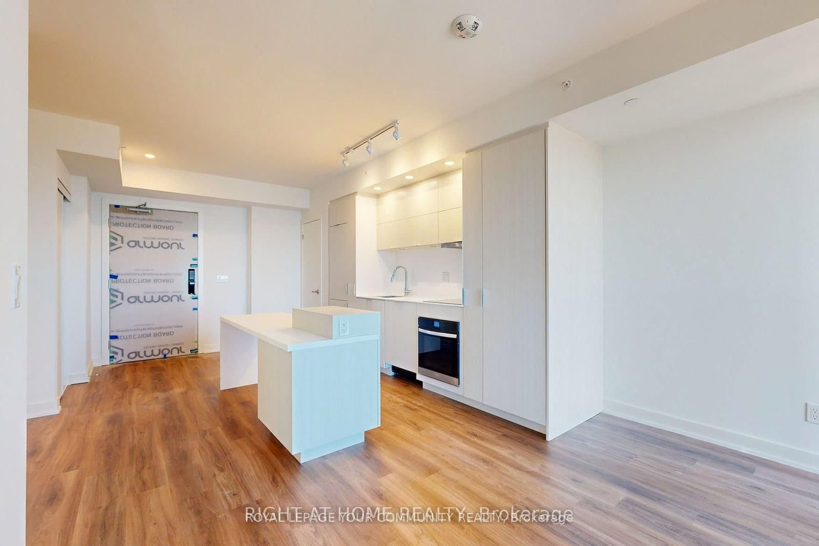370 Martha Street, Unit 1006 thumbnail 5