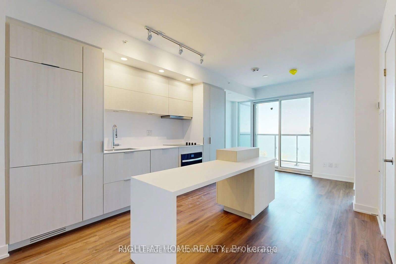 370 Martha Street, Unit 1006 thumbnail 7