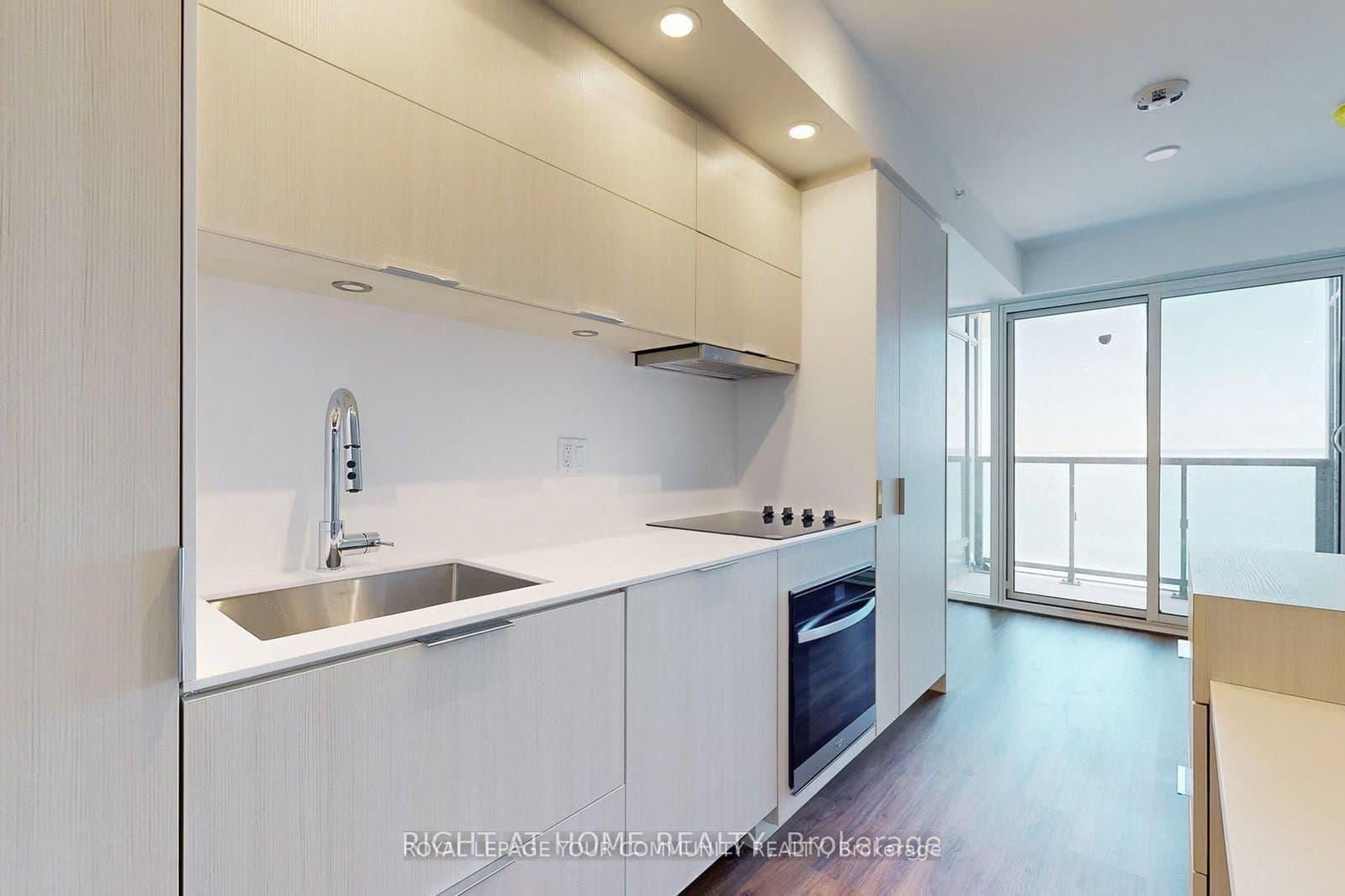 370 Martha Street, Unit 1006 thumbnail 8