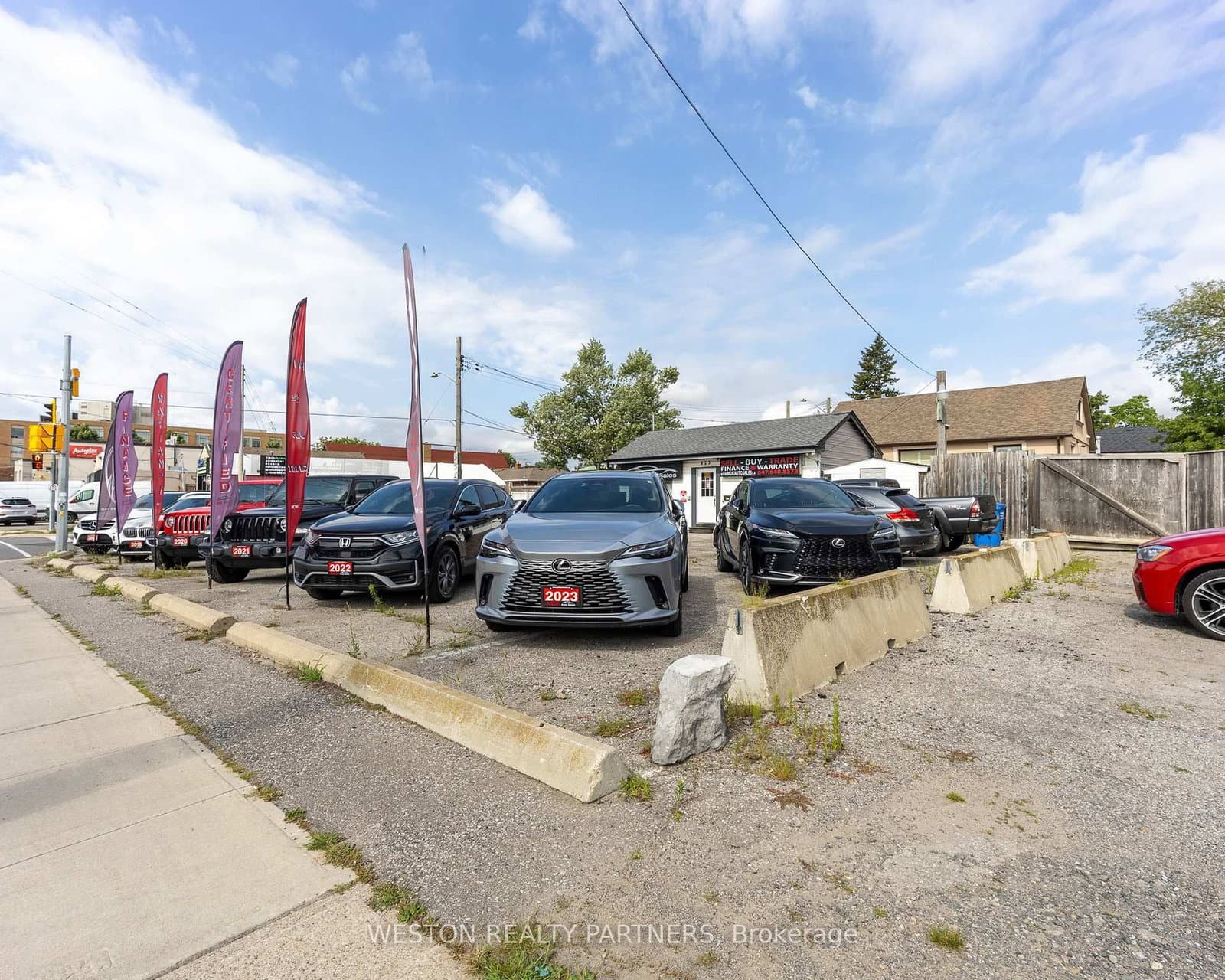 825-827 Lakeshore Road E thumbnail 19