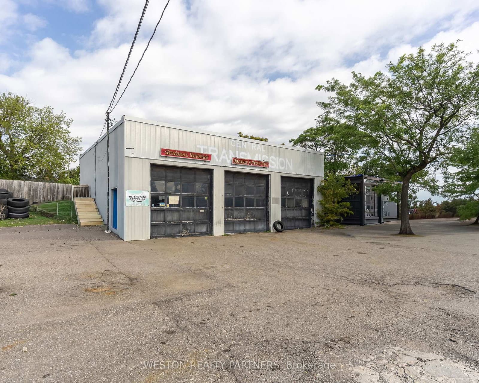 825-827 Lakeshore Road E thumbnail 22