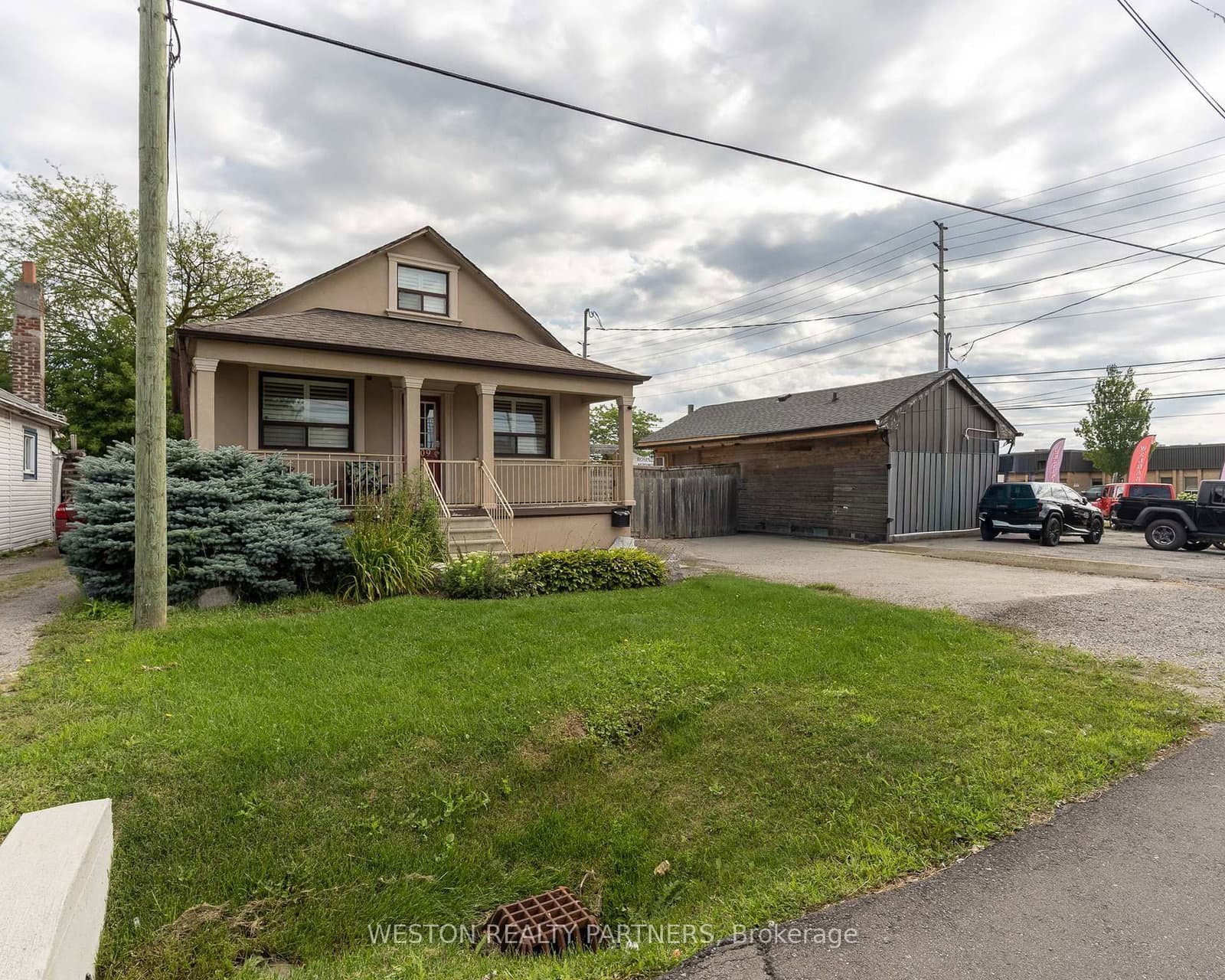 825-827 Lakeshore Road E thumbnail 27