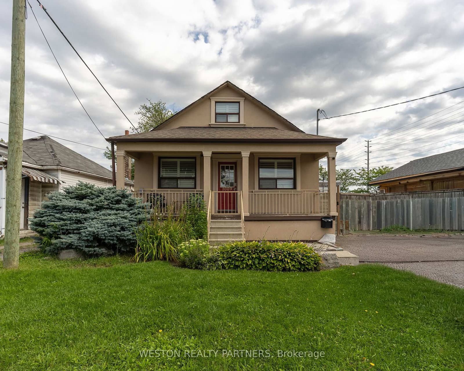 825-827 Lakeshore Road E thumbnail 28