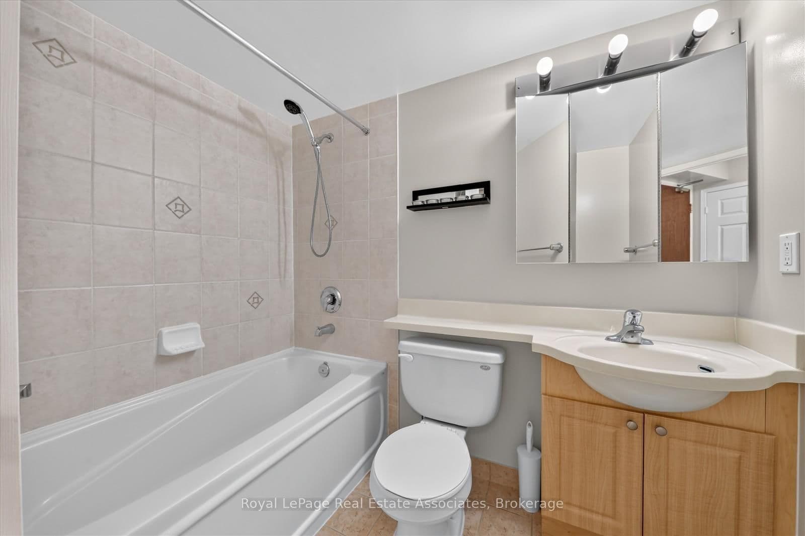 7 Michael Power Place, Unit 908 thumbnail 19