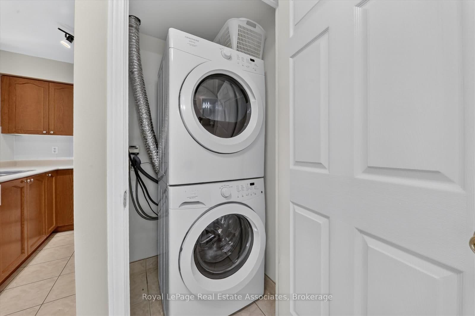 7 Michael Power Place, Unit 908 thumbnail 20