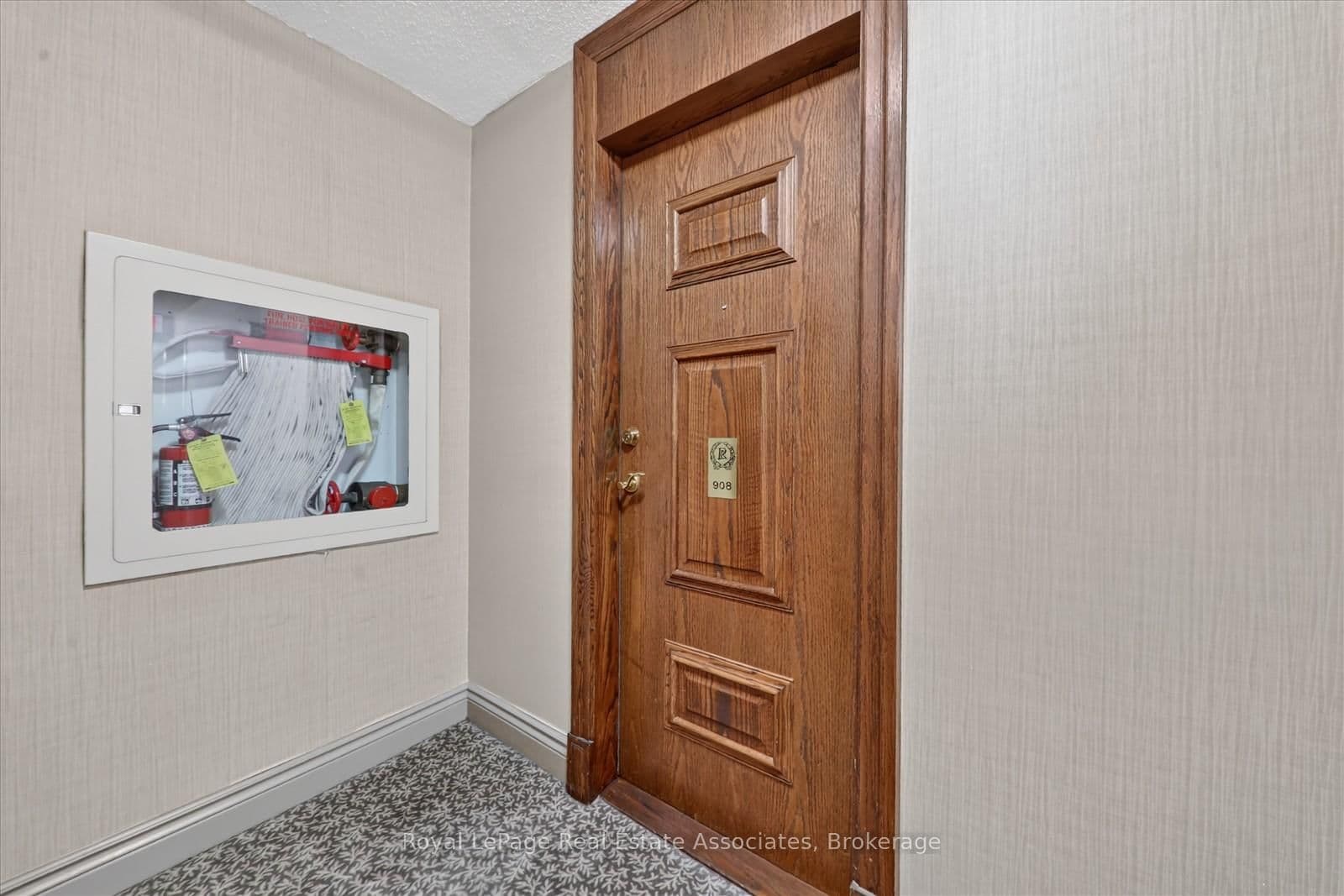 7 Michael Power Place, Unit 908 thumbnail 22