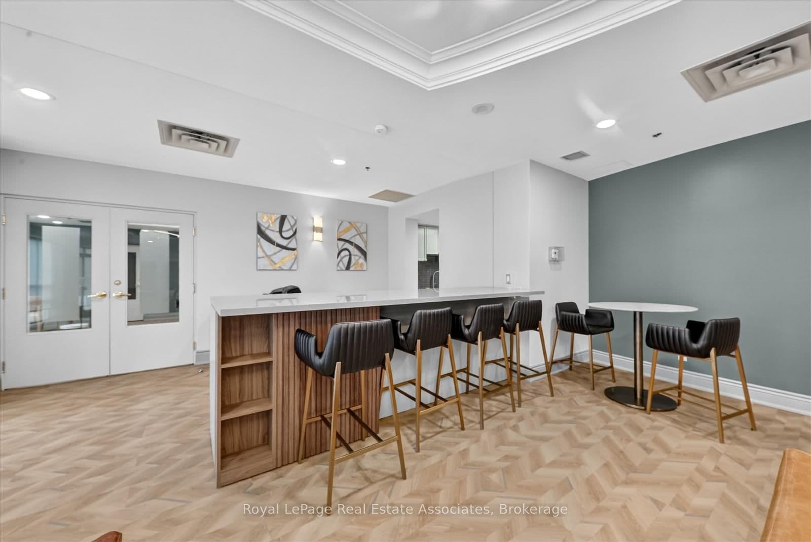 7 Michael Power Place, Unit 908 thumbnail 31