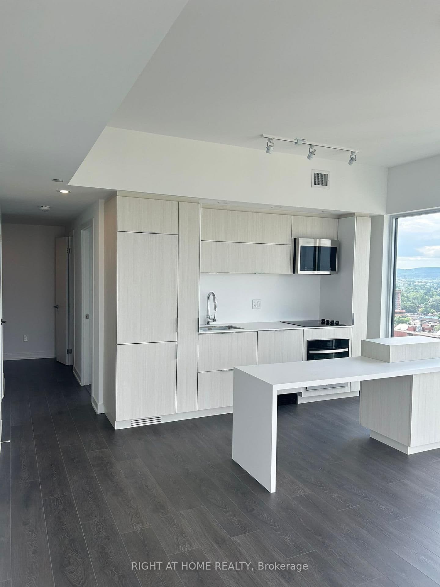 370 Martha Street, Unit 1902 thumbnail 17