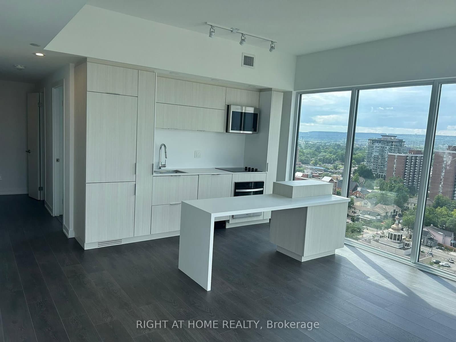 370 Martha Street, Unit 1902 thumbnail 25