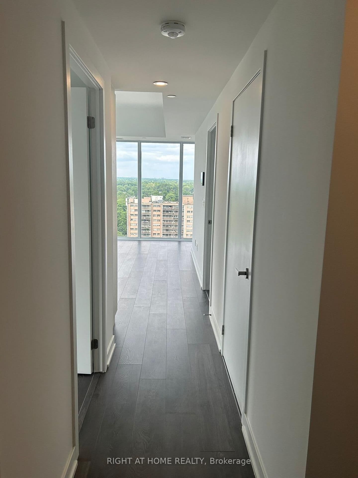 370 Martha Street, Unit 1902 thumbnail 9