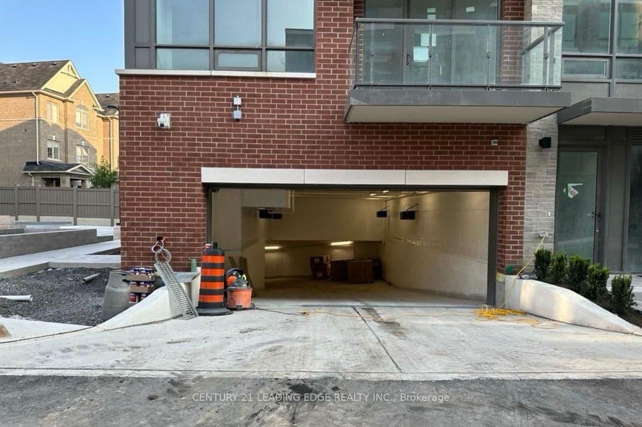 65 Attmar Drive, Unit 368 thumbnail 4