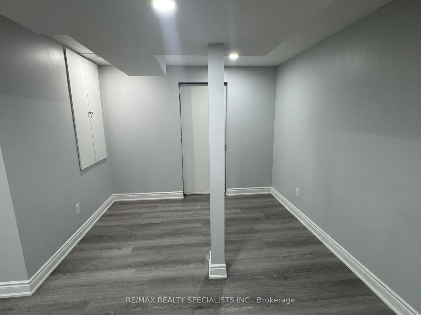 33 Bluffwood(Basement) Crescent thumbnail 9