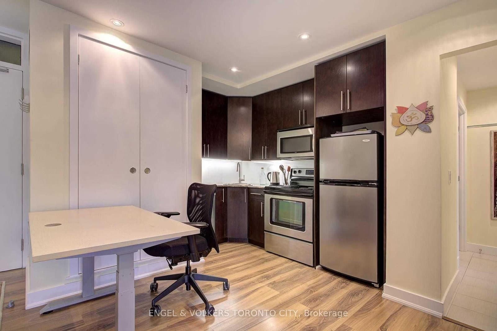 25 Ritchie Avenue, Unit 202 thumbnail 13