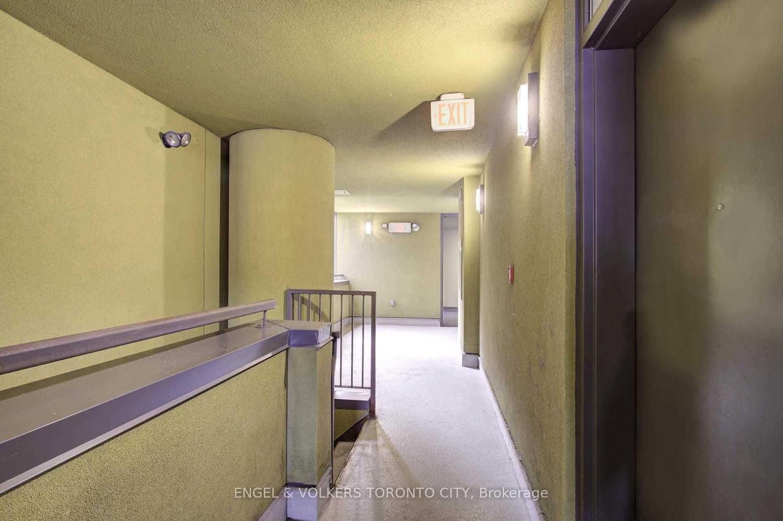 25 Ritchie Avenue, Unit 202 thumbnail 21