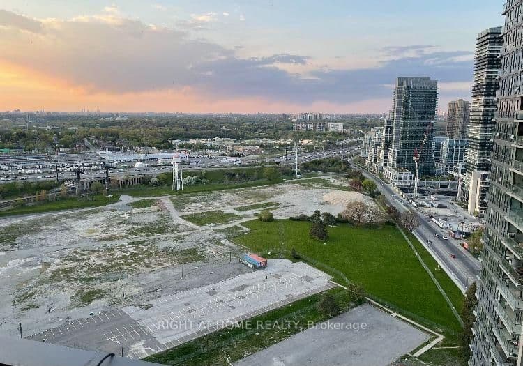 2212 Lake Shore Boulevard W, Unit 3509 thumbnail 11