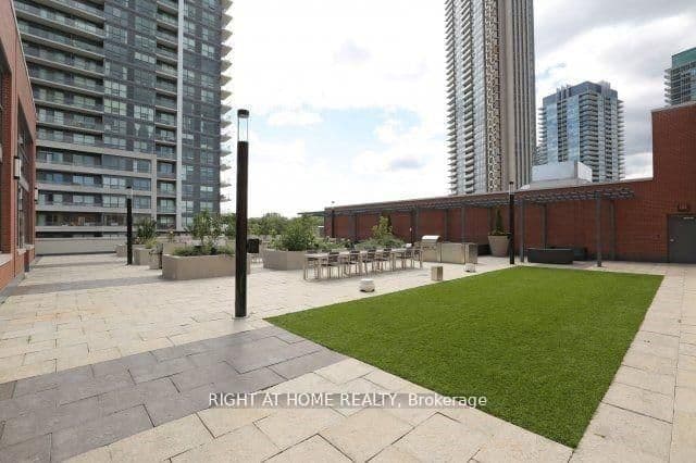 2212 Lake Shore Boulevard W, Unit 3509 thumbnail 18