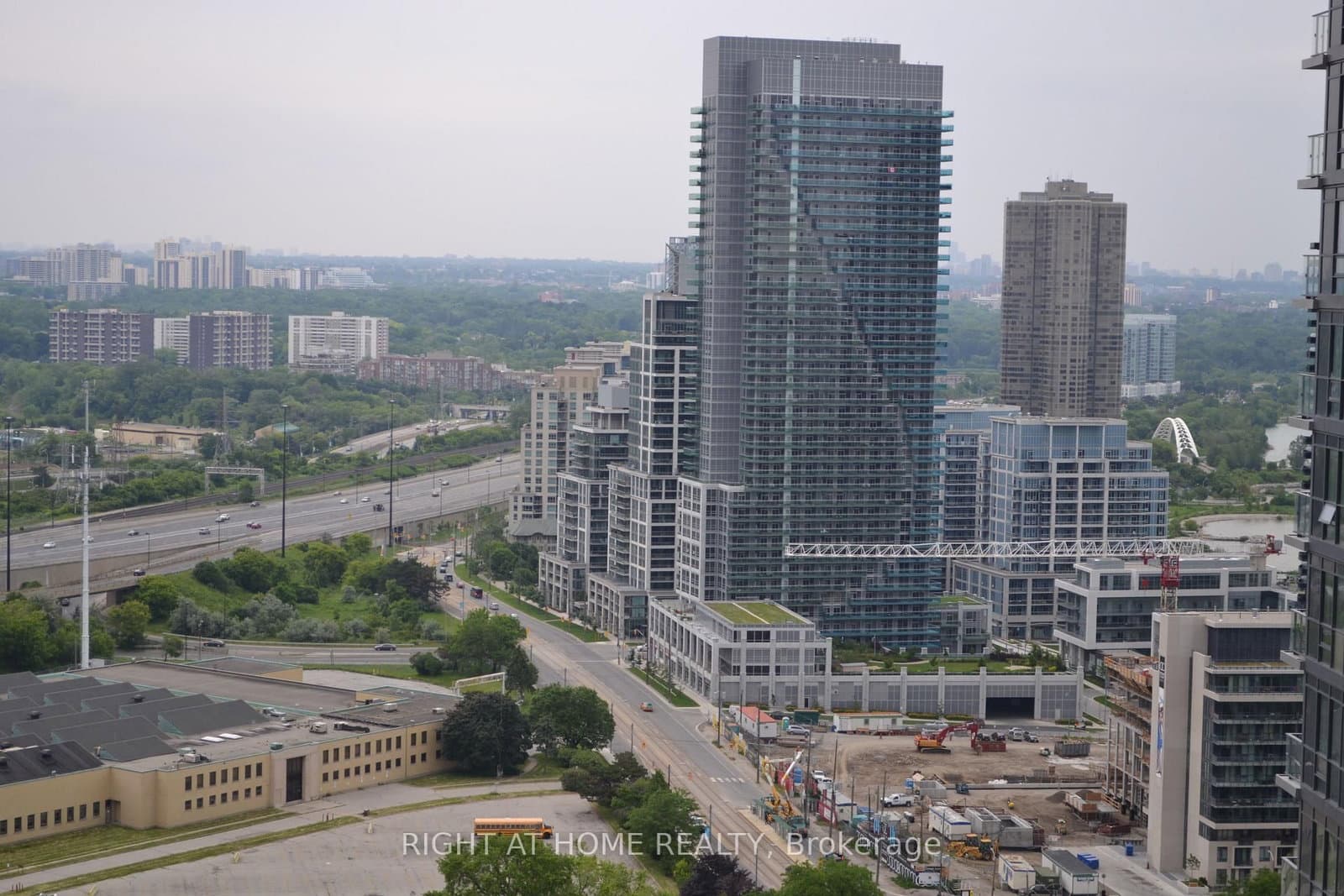 2212 Lake Shore Boulevard W, Unit 3509 thumbnail 3