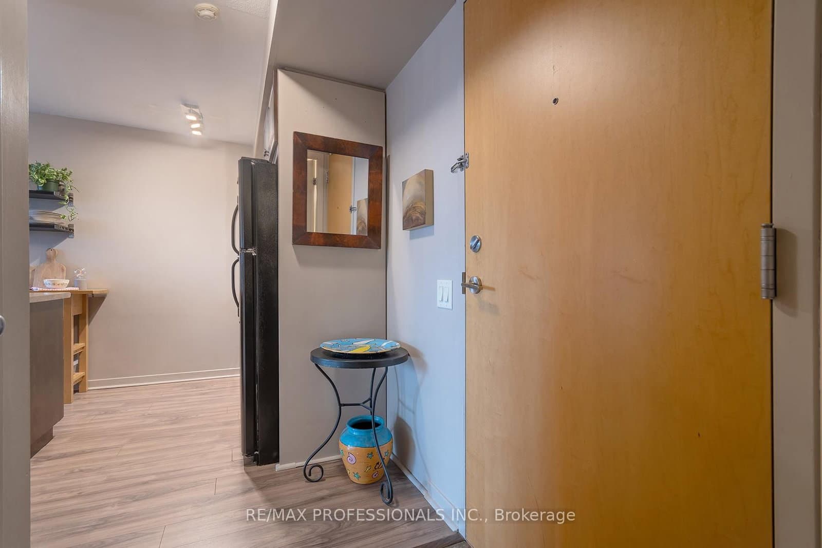 1040 The Queensway, Unit 704 thumbnail 11