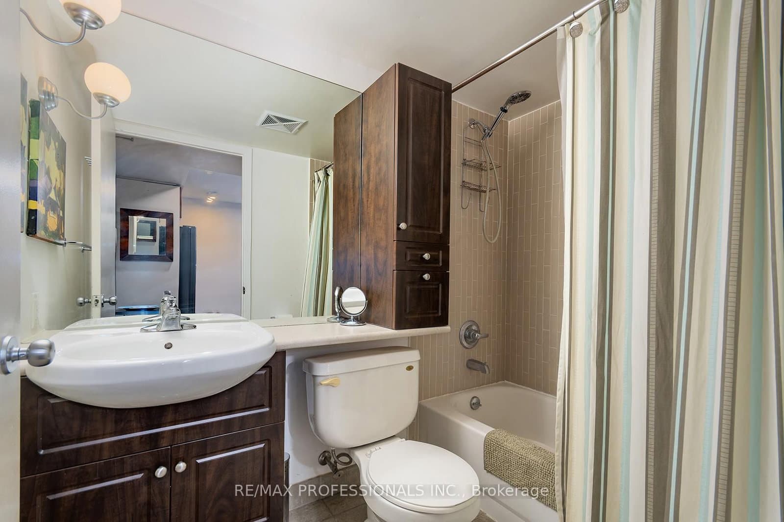 1040 The Queensway, Unit 704 thumbnail 33